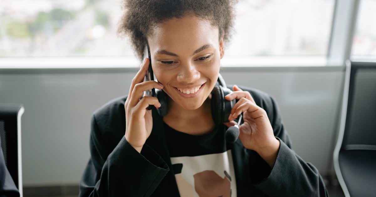 AI Agents Are Now Answering Phones and Booking Appointments — Should Your Business Use One?